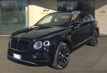 Bentley-Bentayga-03