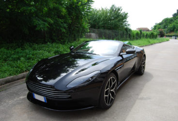 aston-martin-db11-volante-7