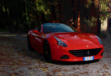 ferrari-california-t-upcars-rental-5