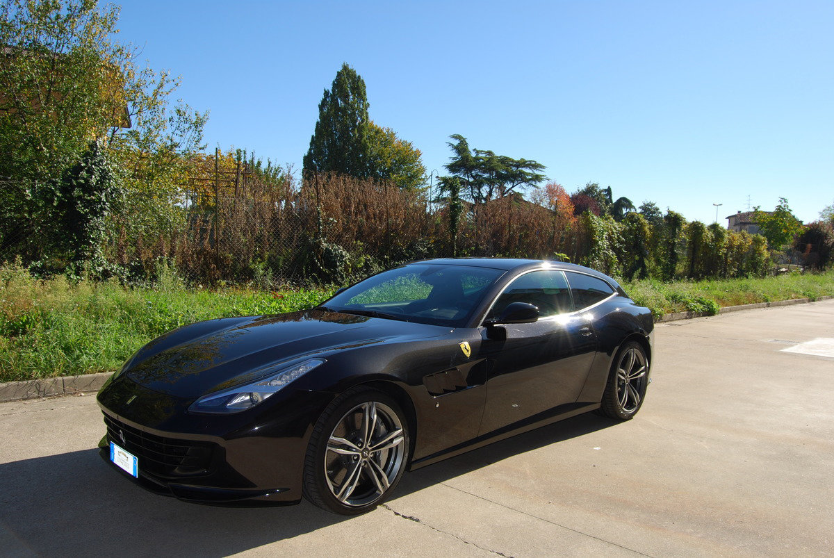 Ferrari lusso. Феррари Луссо. Ferrari gtc4lusso. Феррари фф Луссо. Луссо 4.