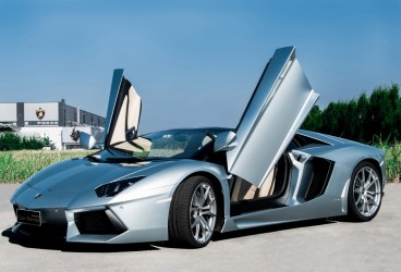 lamborghini-aventador-roadster-1