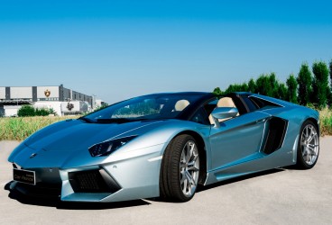 lamborghini-aventador-roadster-2