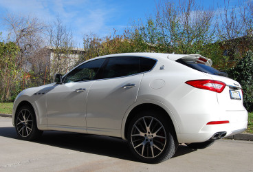 maserati-levante-upcars-rental-3