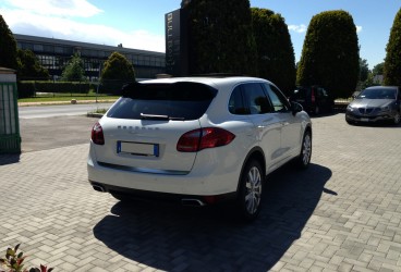 porsche-cayenne-1
